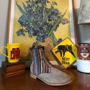 ⚡️🌈Toms Booties🌈⚡️